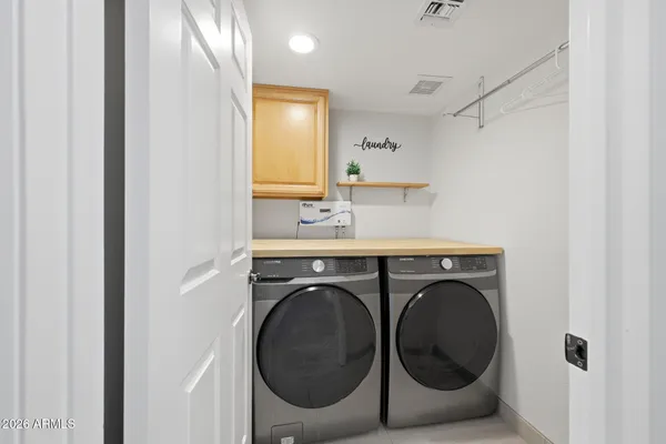 $725,000 | 4350 East Winchcomb Drive, Phoenix, AZ 85032