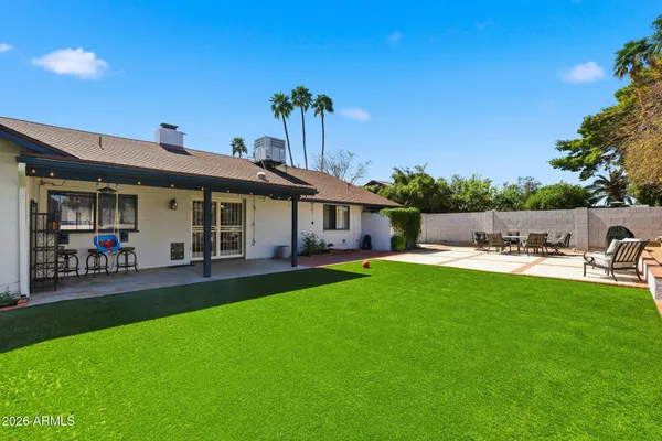 $725,000 | 4350 East Winchcomb Drive, Phoenix, AZ 85032