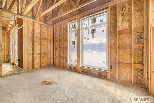 $2,500,000 | 115068 Highway 89, Alpine, WY 83128