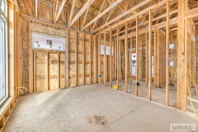 $2,500,000 | 115068 Highway 89, Alpine, WY 83128