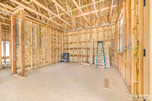 $2,500,000 | 115068 Highway 89, Alpine, WY 83128