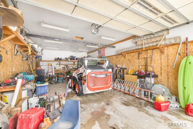 $2,500,000 | 115068 Highway 89, Alpine, WY 83128