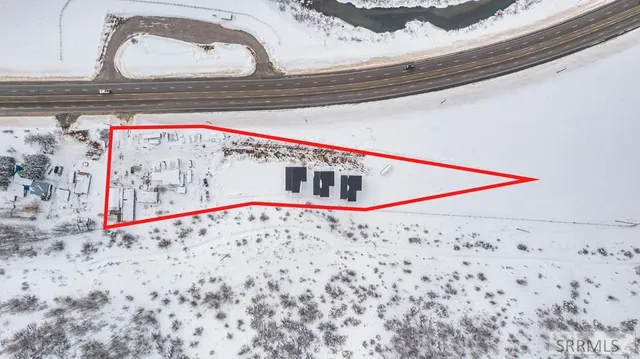 $2,500,000 | 115068 Highway 89, Alpine, WY 83128