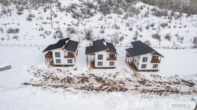 $2,500,000 | 115068 Highway 89, Alpine, WY 83128