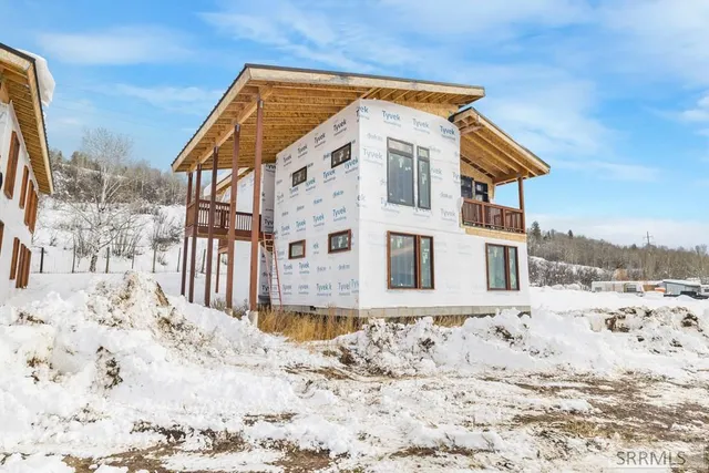 $2,500,000 | 115068 Highway 89, Alpine, WY 83128