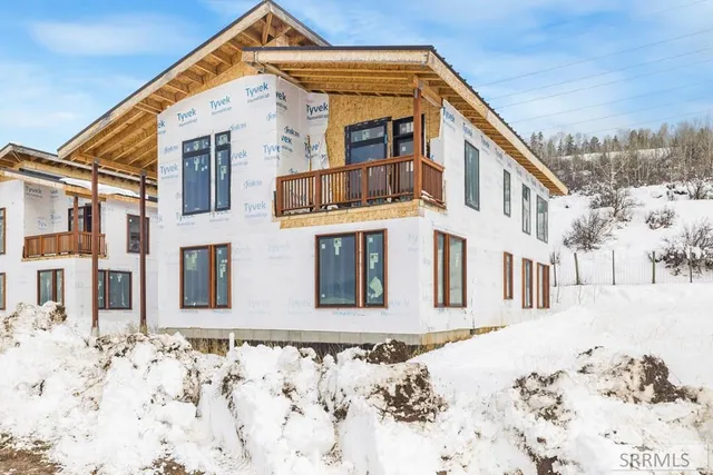 $2,500,000 | 115068 Highway 89, Alpine, WY 83128