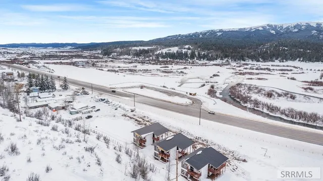 $2,500,000 | 115068 Highway 89, Alpine, WY 83128