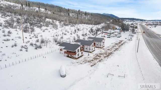 $2,500,000 | 115068 Highway 89, Alpine, WY 83128