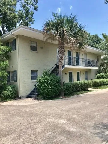 $1,325 | 331 Tudor Avenue, Unit 8, River Ridge, LA 70123
