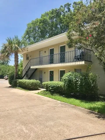 $1,325 | 331 Tudor Avenue, Unit 8, River Ridge, LA 70123