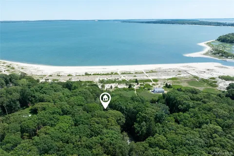 $4,000,000 | 1480 Old Wood Path, Southold, NY 11971