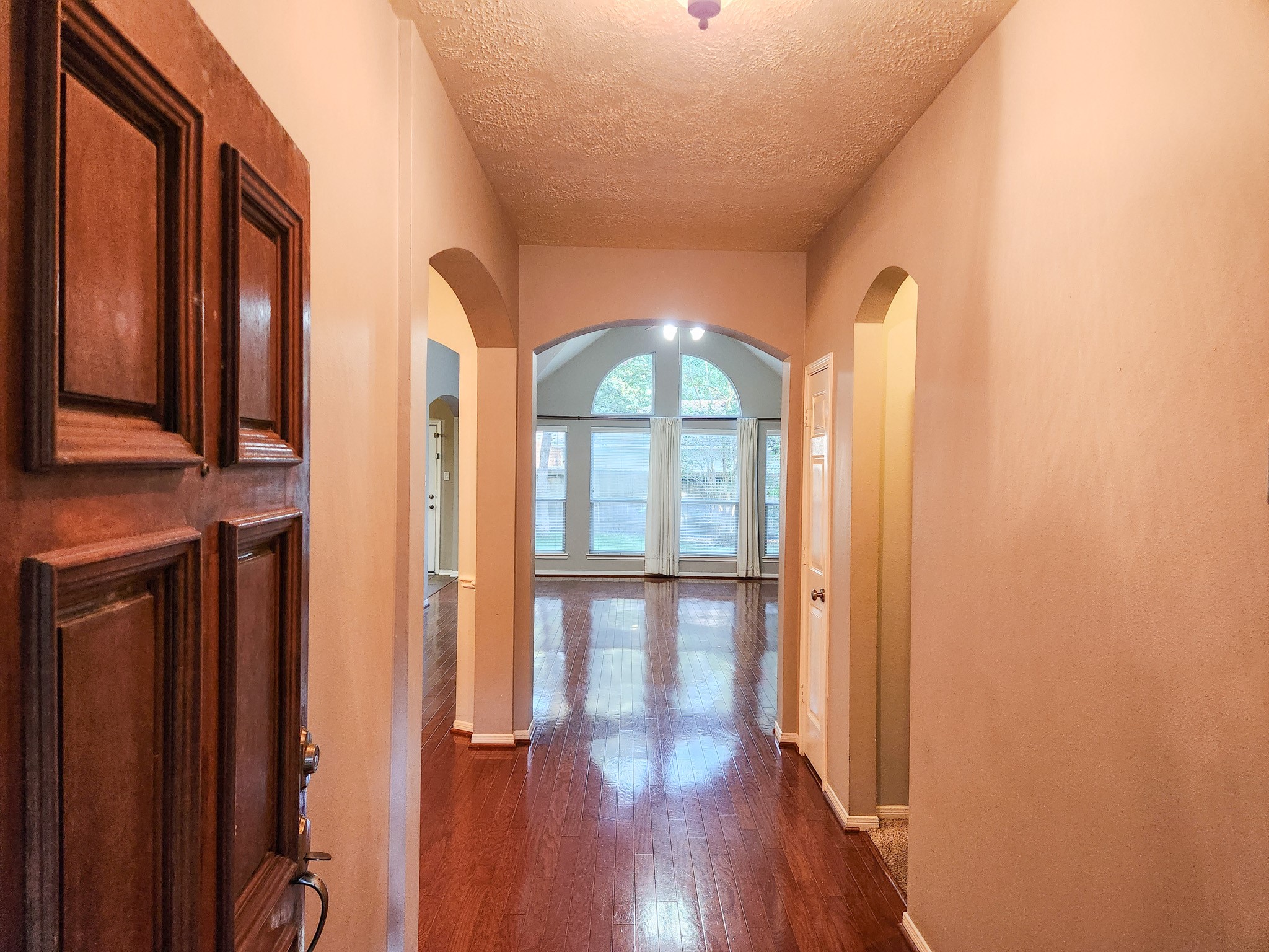 7 Wild Orchid Court Conroe, TX 77385 - Photo 2 of 24
