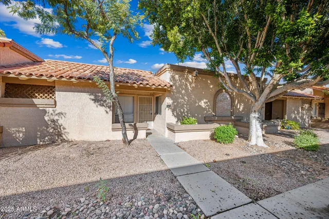 $1,400 | 93 North Cooper Road, Unit 6, Chandler, AZ 85225