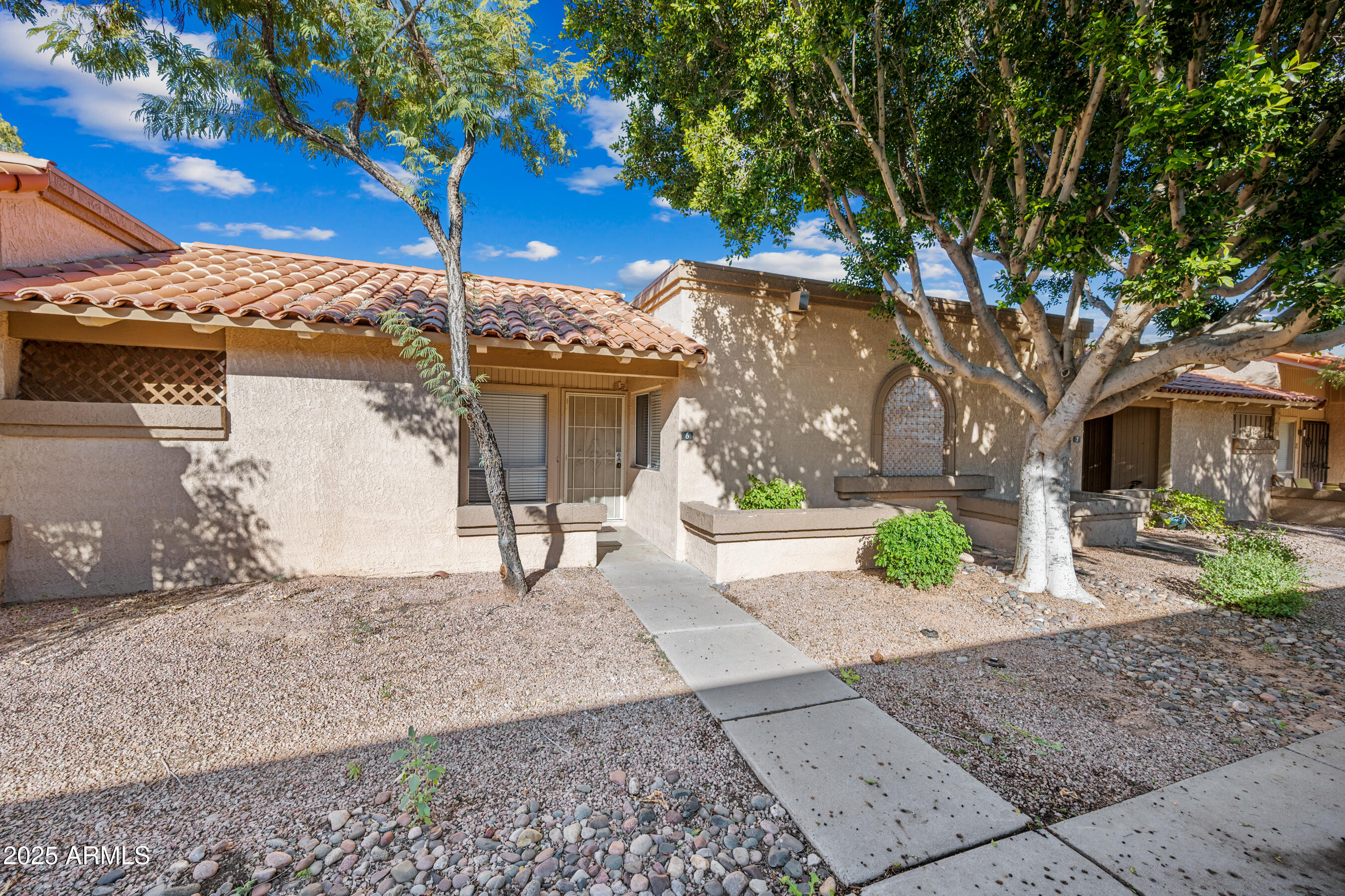 93 North Cooper Road, Unit 6 Chandler, AZ 85225 - Photo 2 of 20 2-92NCR6-ocupix-