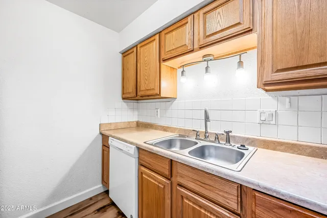 $1,400 | 93 North Cooper Road, Unit 6, Chandler, AZ 85225