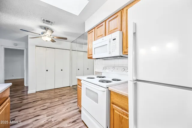 $1,400 | 93 North Cooper Road, Unit 6, Chandler, AZ 85225