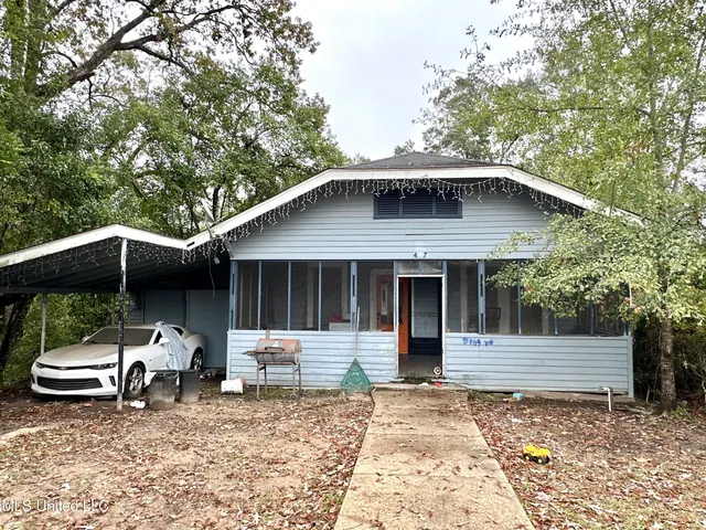 $49,900 | 407 7th Street, McComb, MS 39648