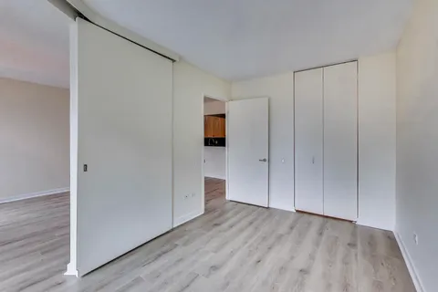 $299,900 | 400 North LaSalle Drive, Unit 1209, Chicago, IL 60654