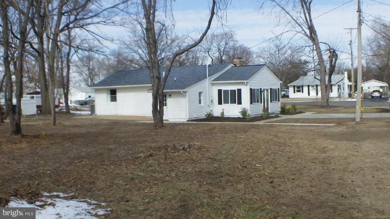 1827 Division Road Pasadena, MD 21122 - Photo 2 of 11 Exterior #3