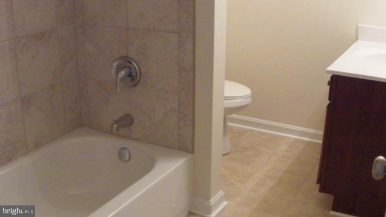 1827 Division Road Pasadena, MD 21122 - Photo 9 of 11 Bath #1