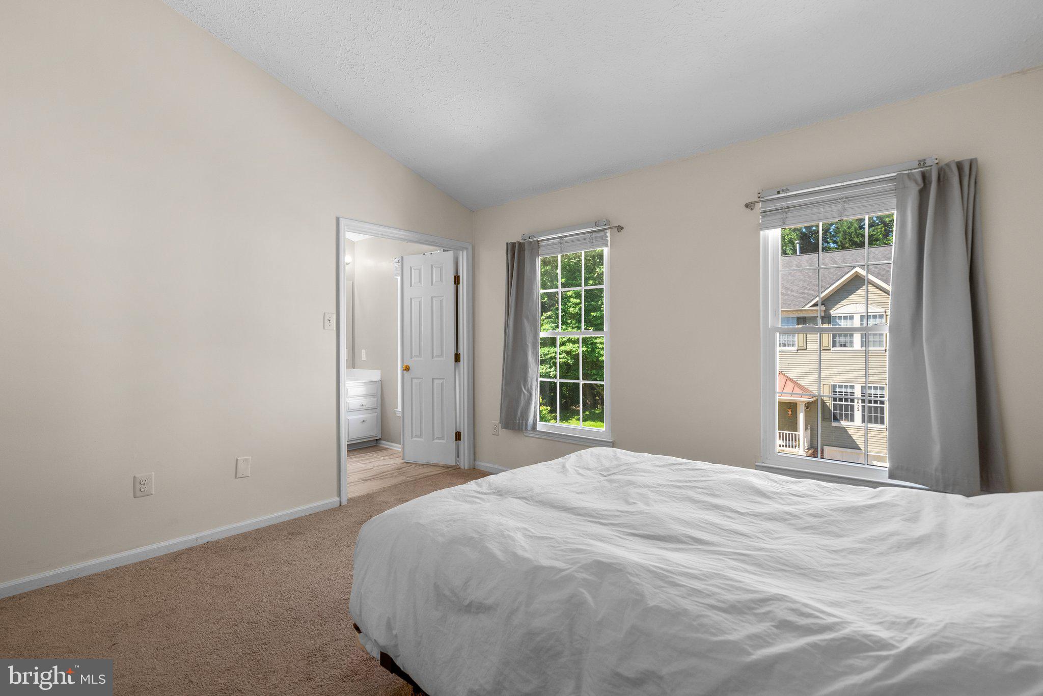 18631 Clovercrest Circle Olney, MD 20832 - Photo 12 of 29