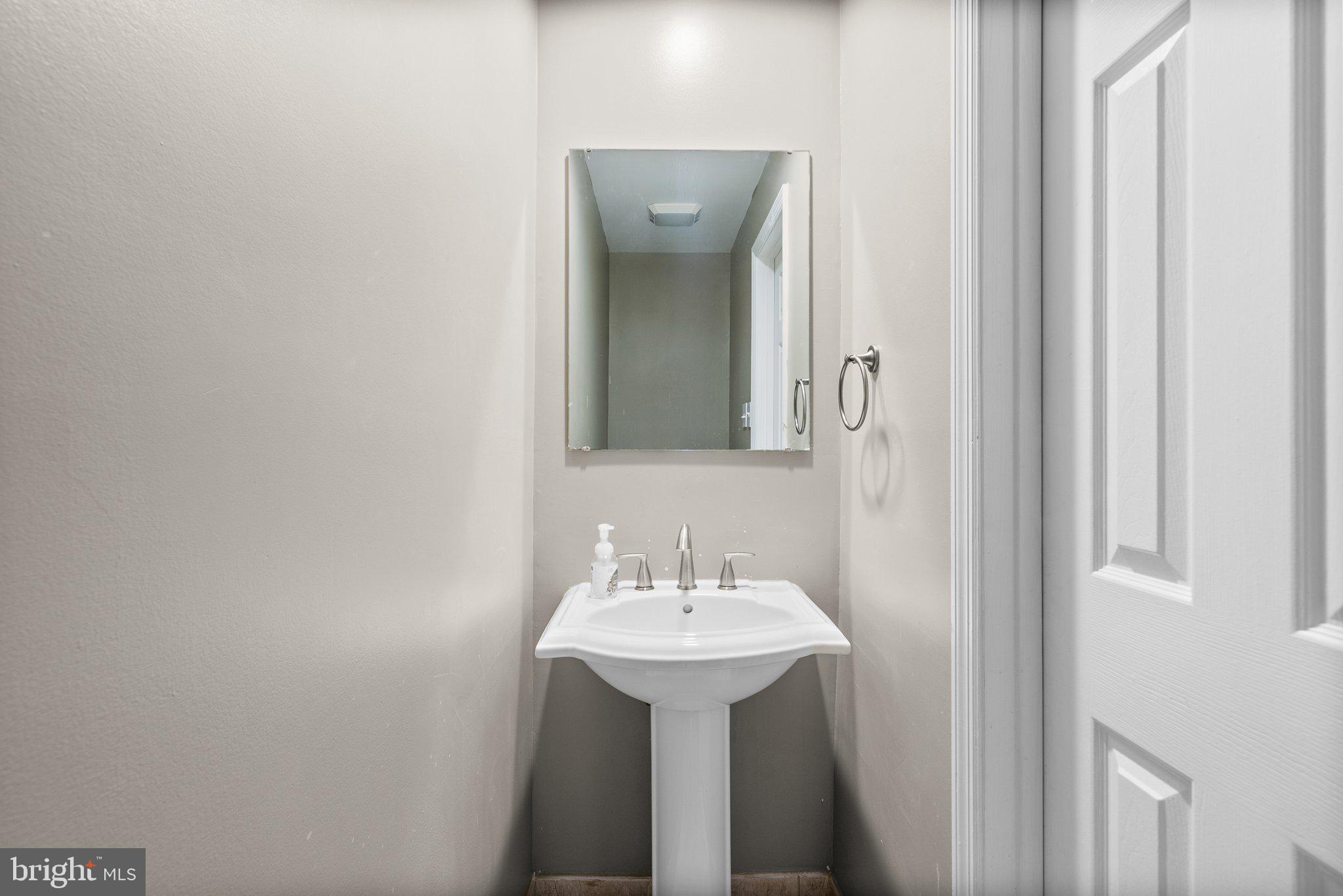 18631 Clovercrest Circle Olney, MD 20832 - Photo 20 of 29