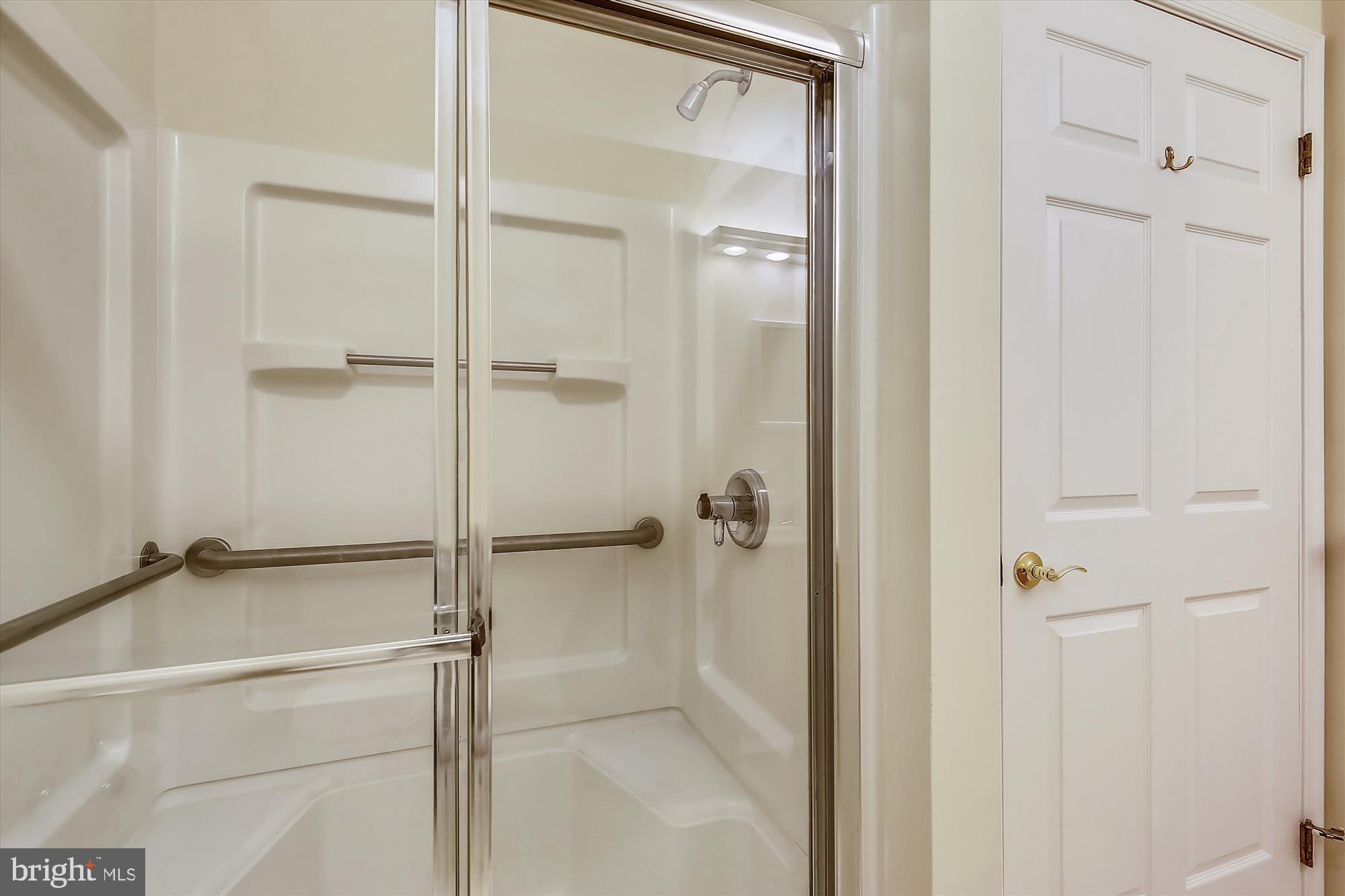 3418 Briars Road Brookeville, MD 20833 - Photo 27 of 32 Apartment bath