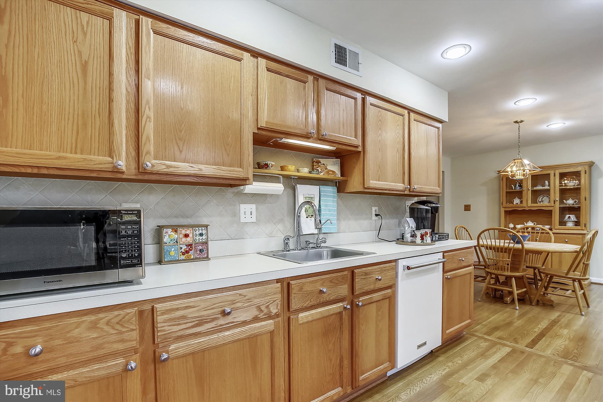 3418 Briars Road Brookeville, MD 20833 - Photo 7 of 32