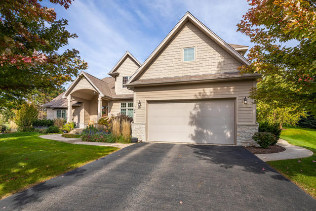 744 Pembridge Place Sugar Grove, IL 60554 - Photo 3 of 44