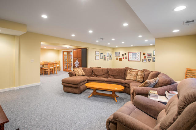 744 Pembridge Place Sugar Grove, IL 60554 - Photo 32 of 44