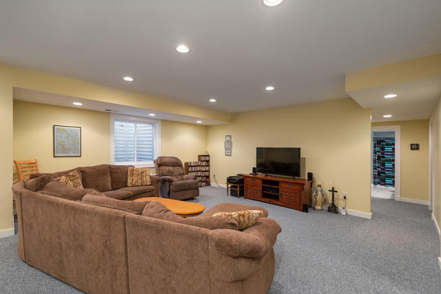 744 Pembridge Place Sugar Grove, IL 60554 - Photo 33 of 44