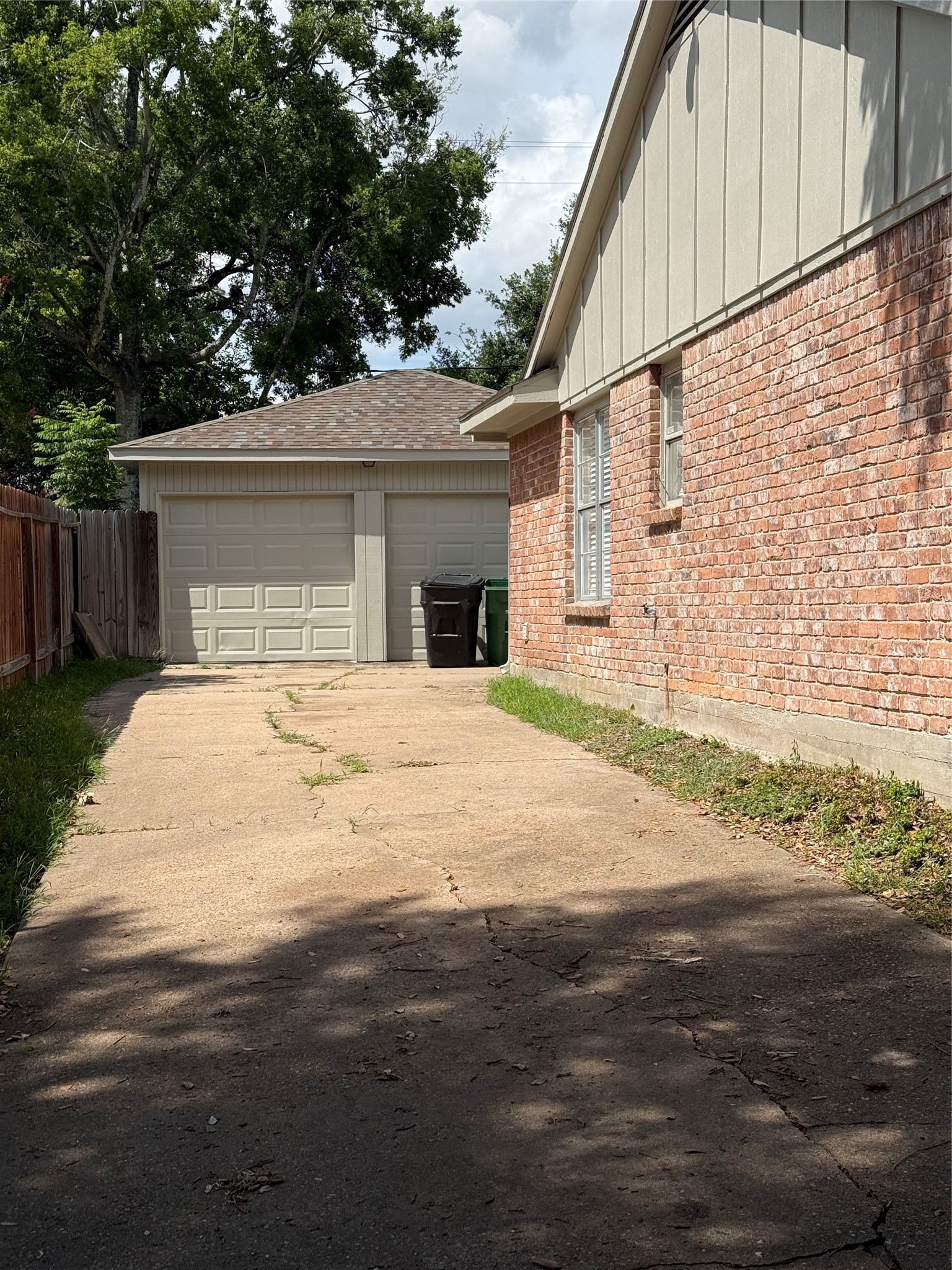 9002 Roos Road Houston, TX 77036 - Photo 5 of 29
