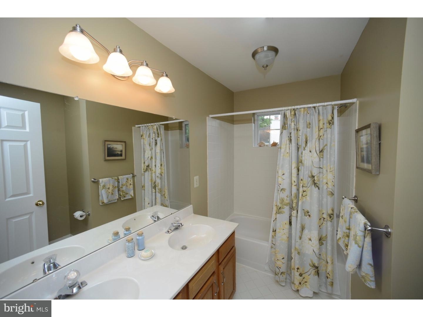 814 Waverly Road Kennett Square, PA 19348 - Photo 22 of 25 Bathroom