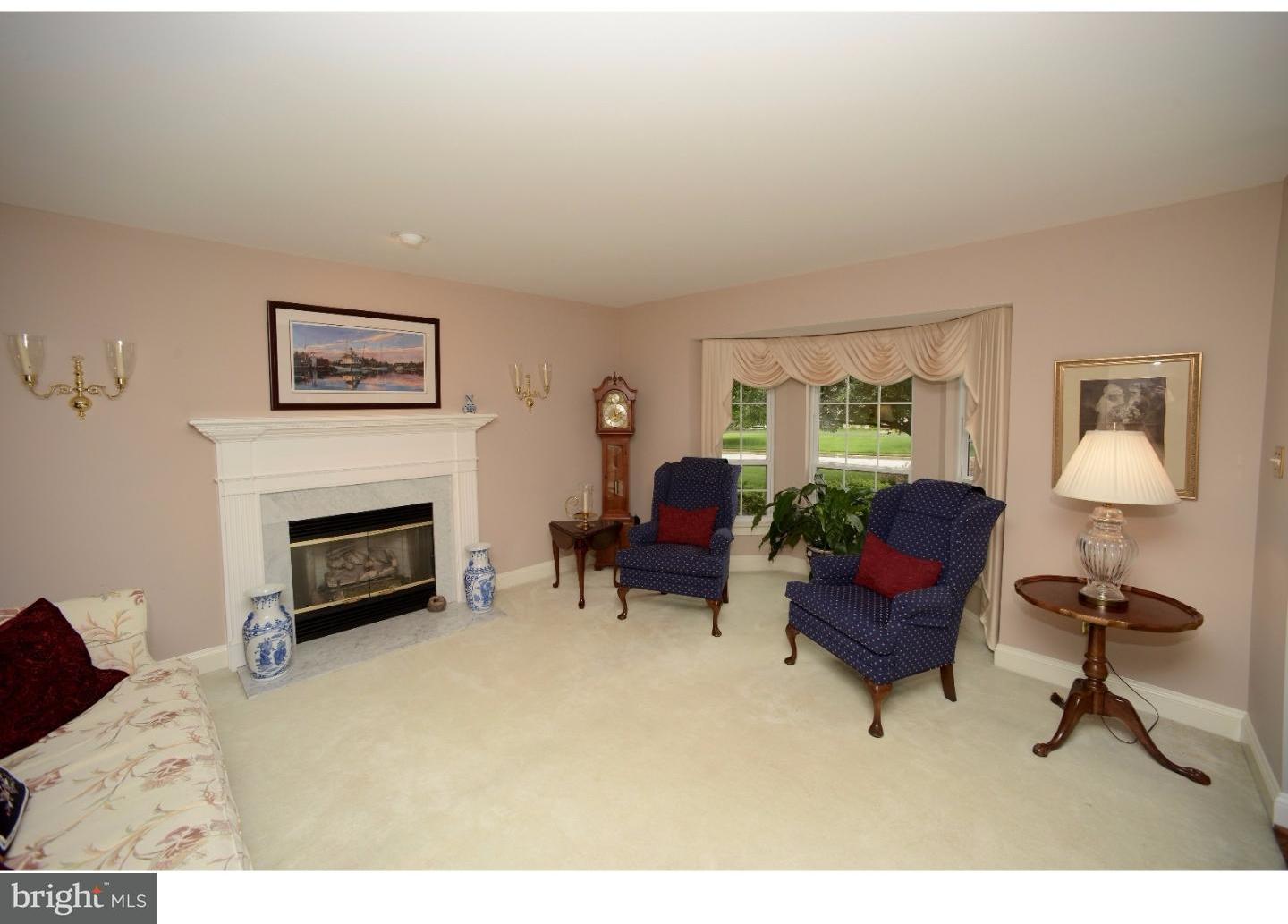 814 Waverly Road Kennett Square, PA 19348 - Photo 4 of 25 Living Room