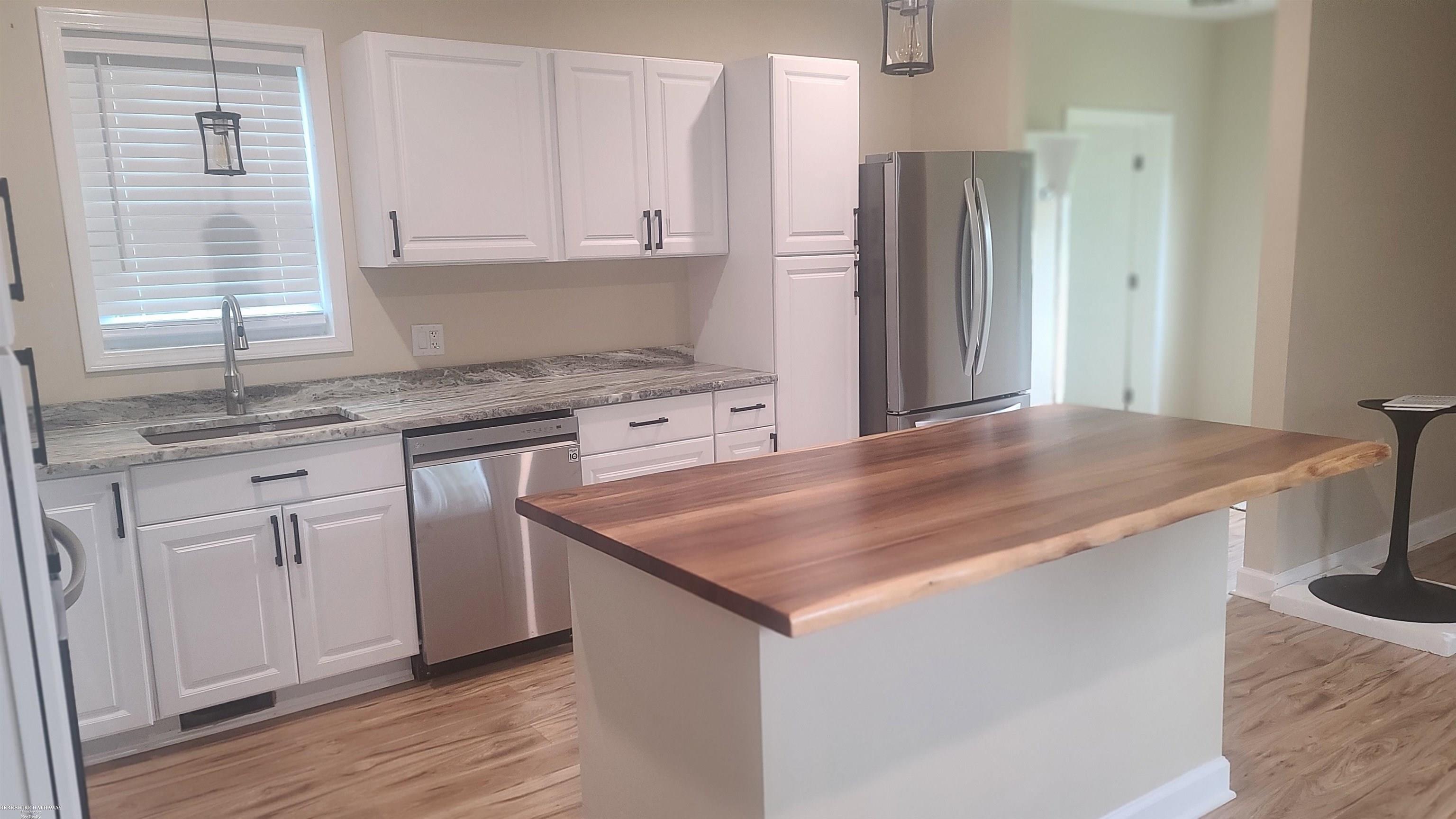 379 Wales Ridge Road Goodells, MI 48027 - Photo 5 of 12 50115598-4.JPG