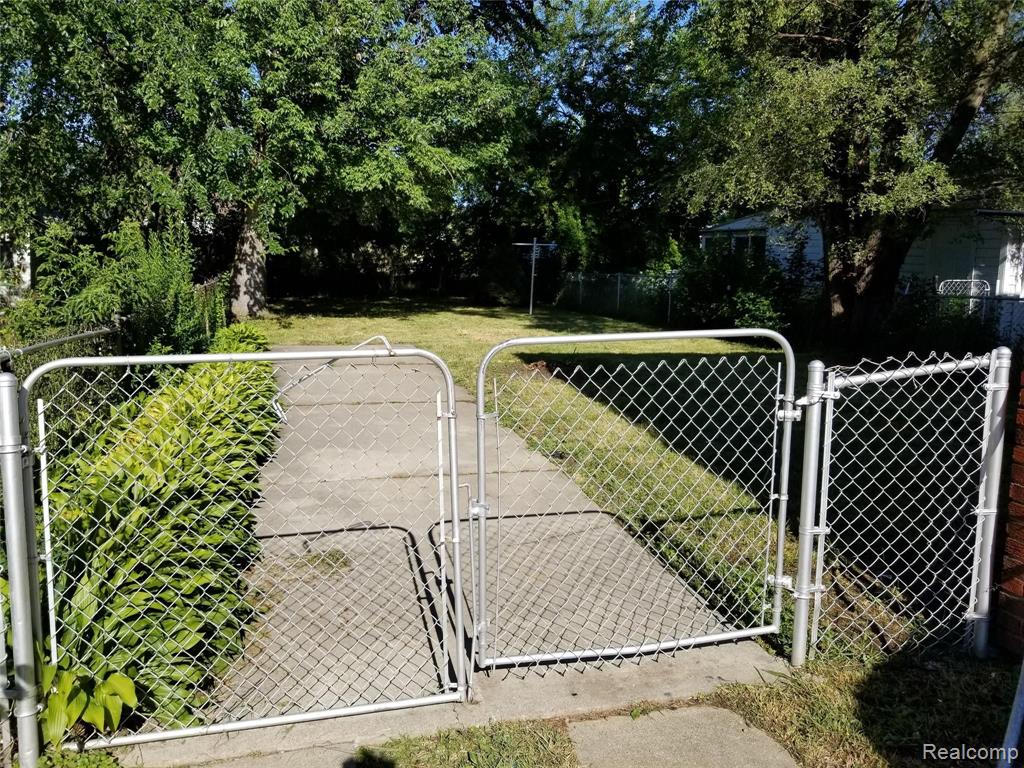7305 Evergreen Road Detroit, MI 48228 - Photo 10 of 13