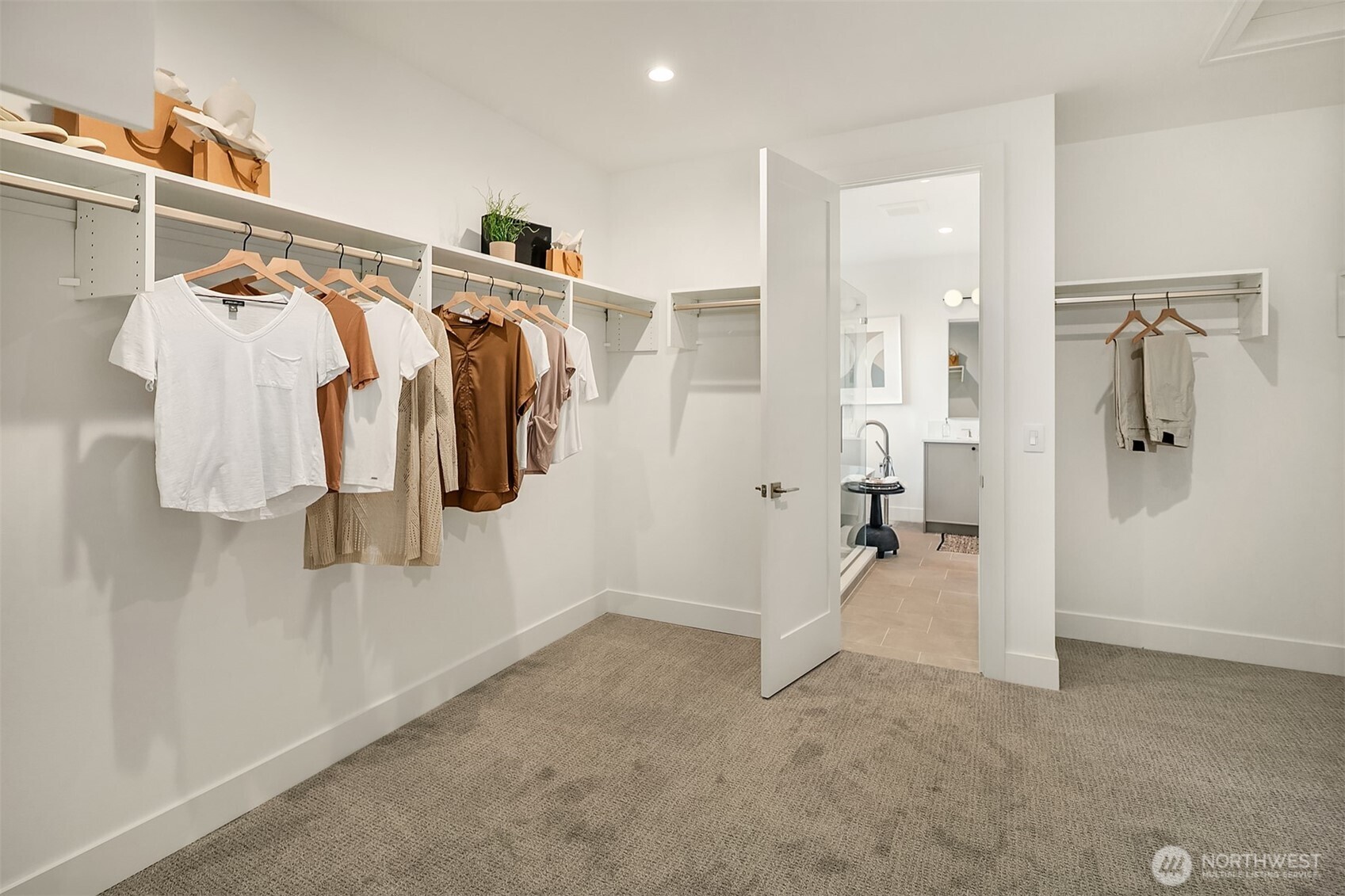 2643 106th Avenue Northeast Bellevue, WA 98004 - Photo 29 of 37