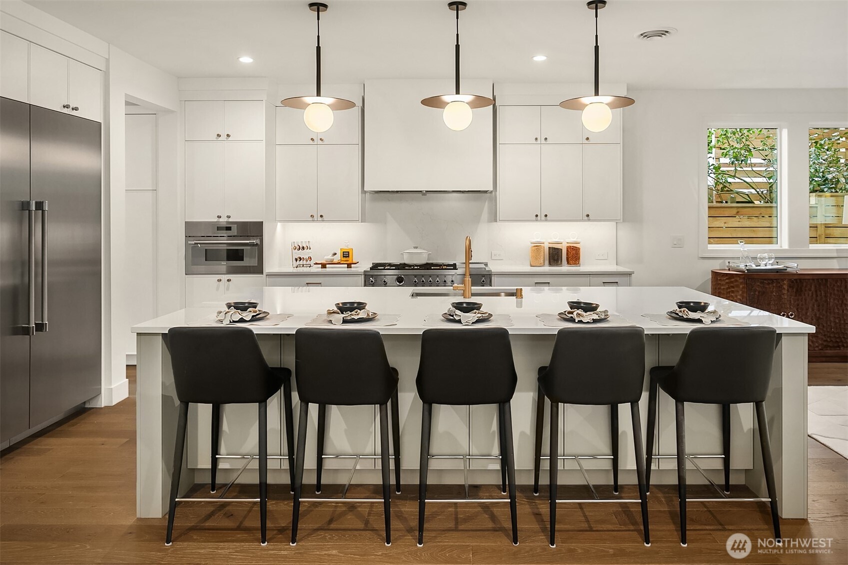 2643 106th Avenue Northeast Bellevue, WA 98004 - Photo 9 of 37