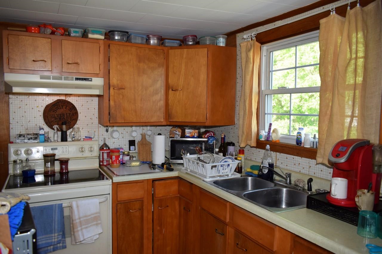 18 Bridge Street Lancaster, NH 03584 - Photo 2 of 16 Gallery Image 2