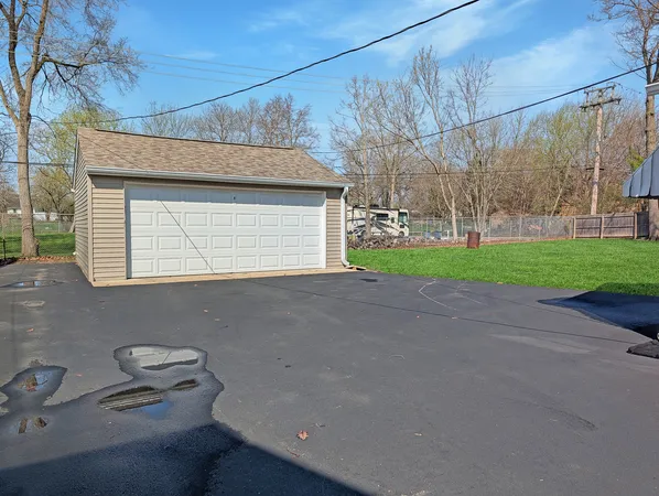 $194,900 | 37130 North Parma Avenue, Lake Villa, IL 60046