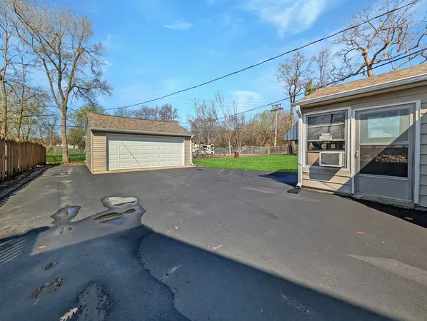 $194,900 | 37130 North Parma Avenue, Lake Villa, IL 60046