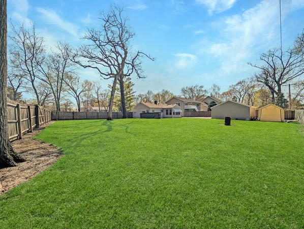 $194,900 | 37130 North Parma Avenue, Lake Villa, IL 60046