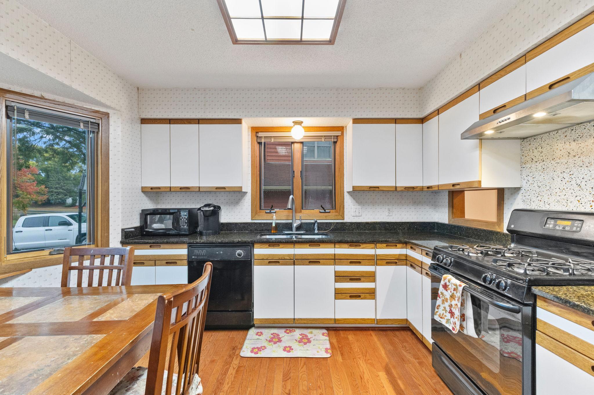 11159 Sumter Avenue South Bloomington, MN 55438 - Photo 5 of 15