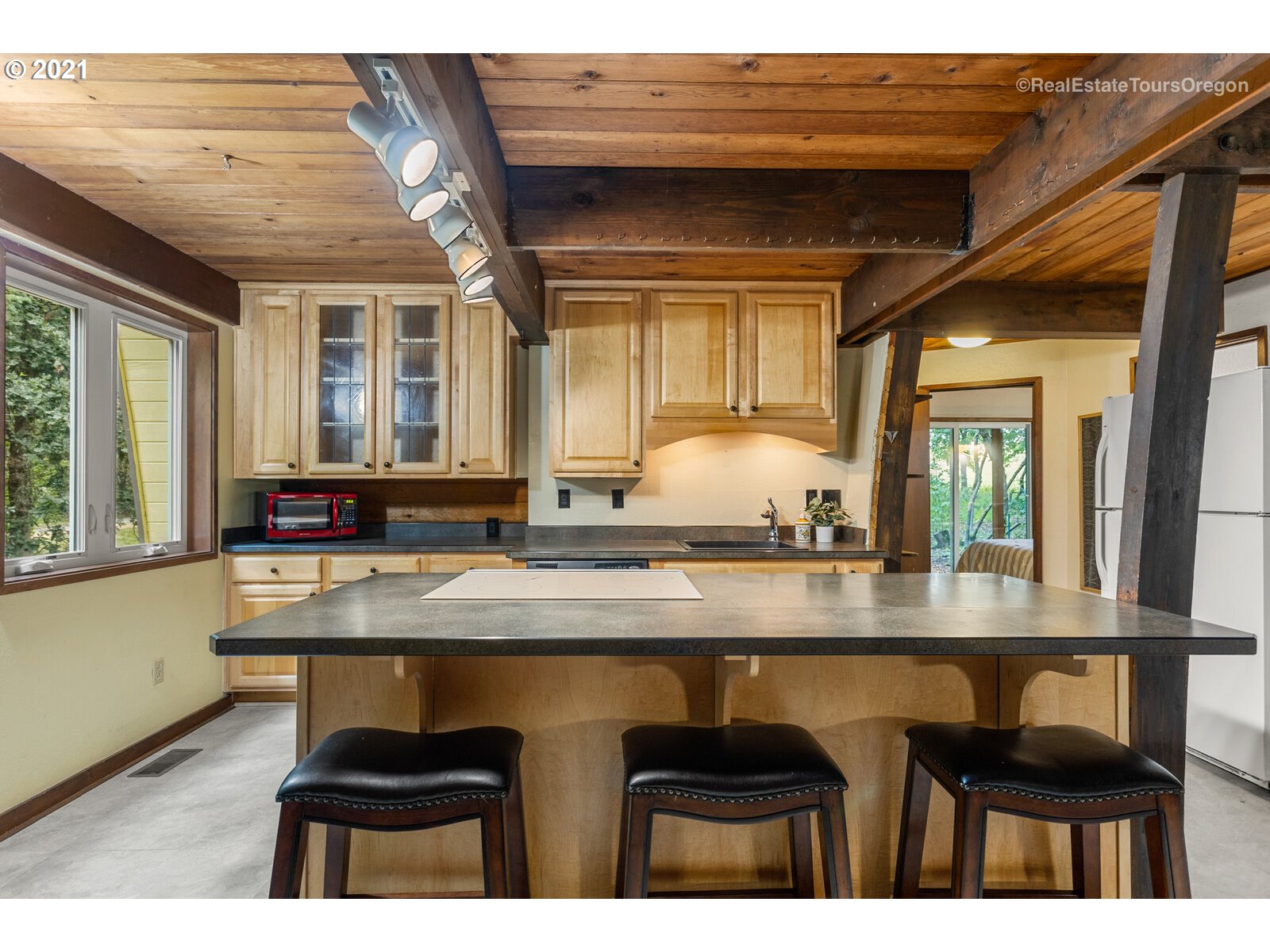 41400 Southeast Cornog Road Sandy, OR 97055 - Photo 11 of 32