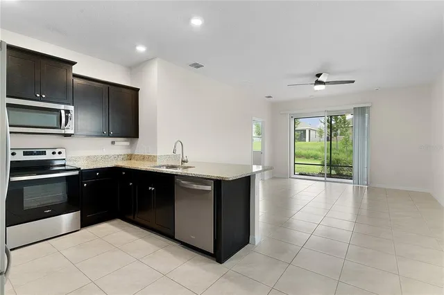 $2,200 | 5420 Sunshine Drive, Wildwood, FL 34785