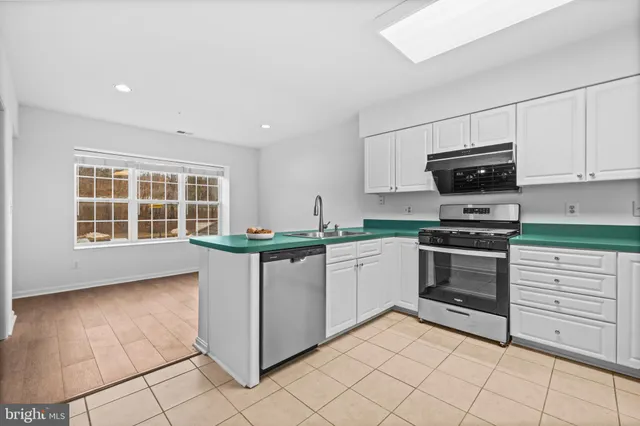 $339,000 | 405 Plumbridge Court, Unit 204, Lutherville-Timonium, MD 21093