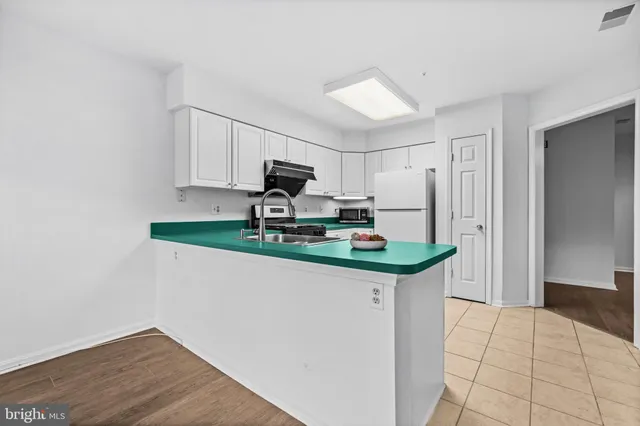 $339,000 | 405 Plumbridge Court, Unit 204, Lutherville-Timonium, MD 21093