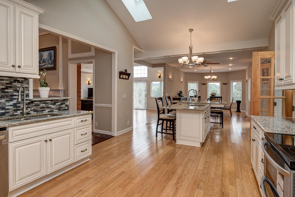 209 Springhouse Circle Franklin, TN 37067 - Photo 11 of 30 Gallery Image 11