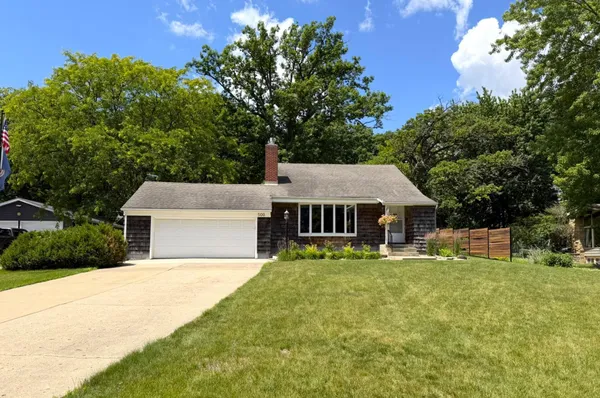 $325,000 | 500 20th Street Southwest, Austin, MN 55912