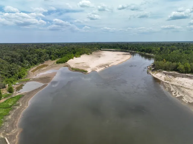 a view of a lake and outdoor space